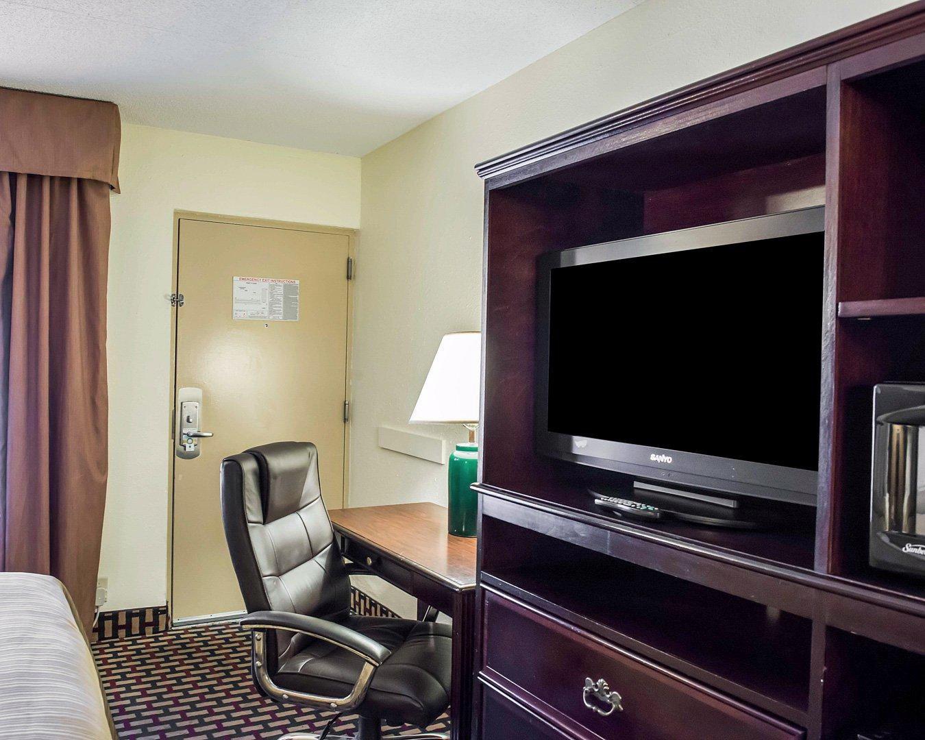 Quality Inn & Conference Center Panama City Extérieur photo