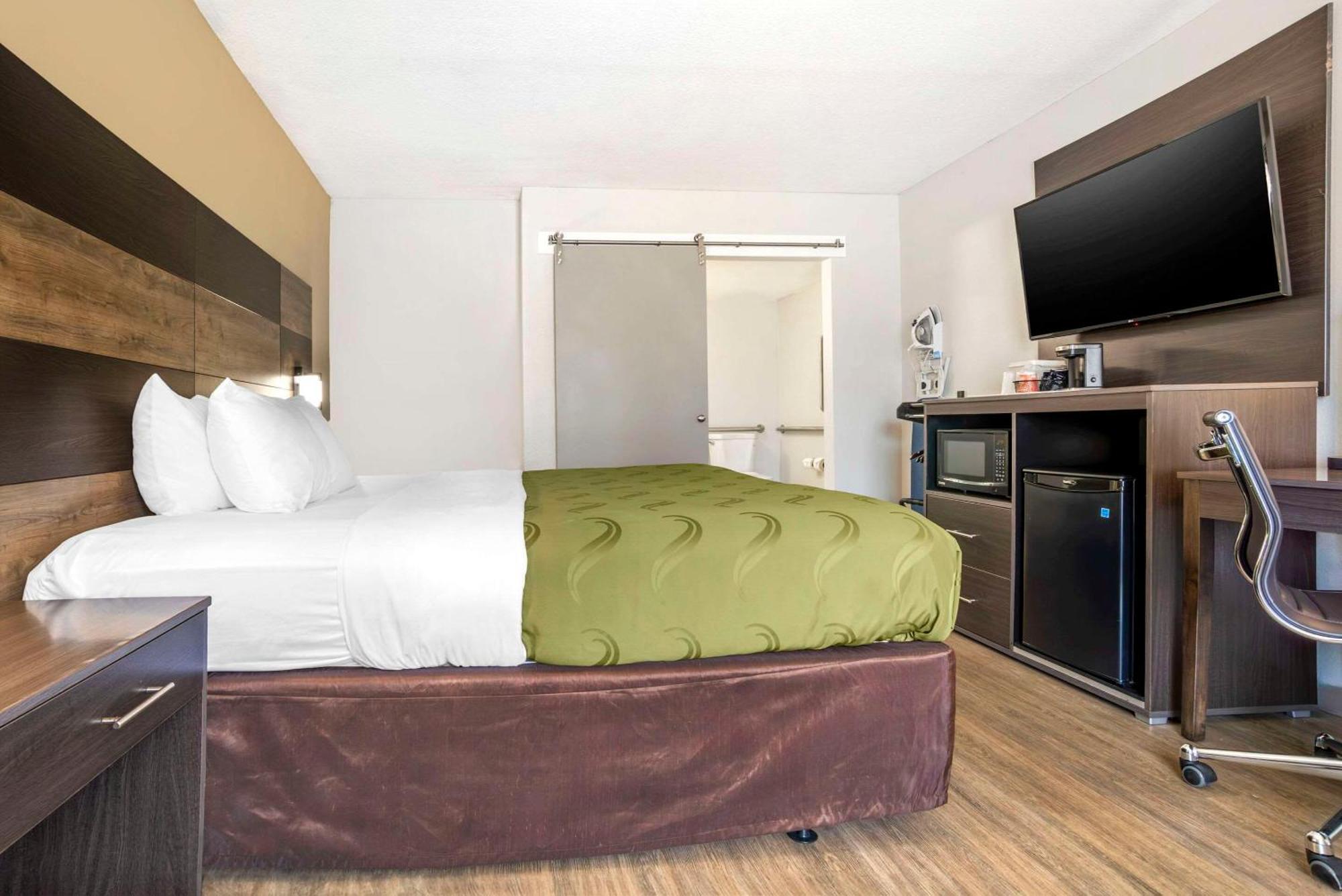 Quality Inn & Conference Center Panama City Extérieur photo
